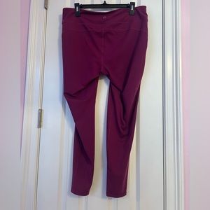 GAPfit purple leggings